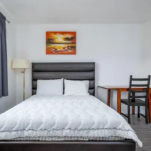 2* Motel Croft